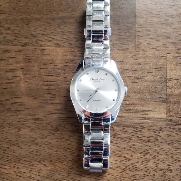 3/60. Sliver Kenneth Cole watch with clip band - Picture 2 of 4